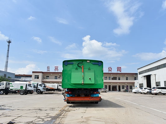 吸泥吸水洗地车